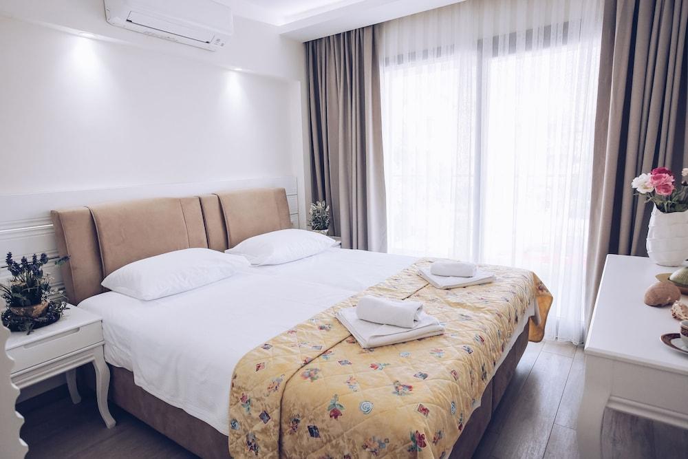 Princess Kinli Suites Hotel