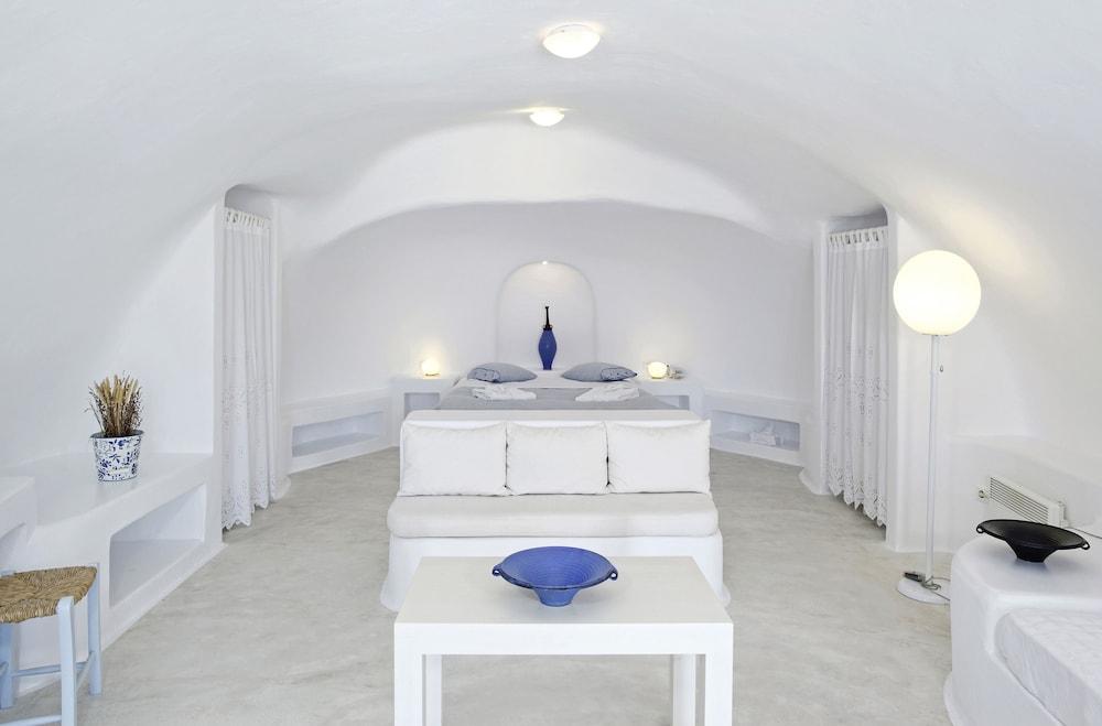 Aghios Artemios Traditional Houses