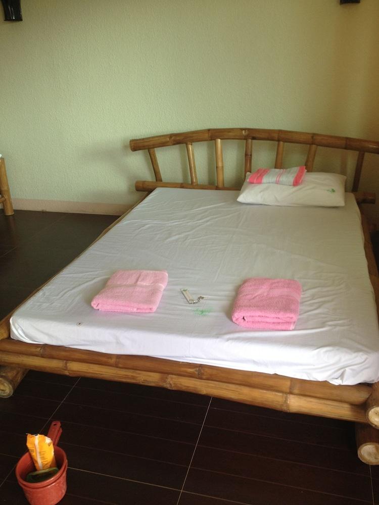 Moalboal Beach Resort