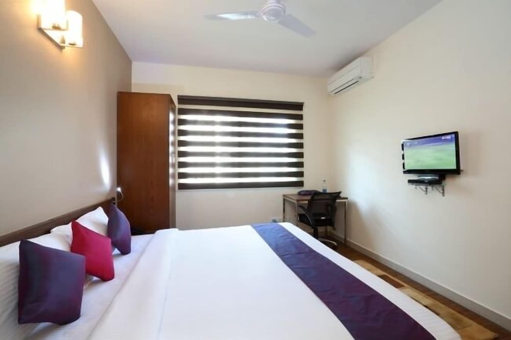 Crest Executive Suites