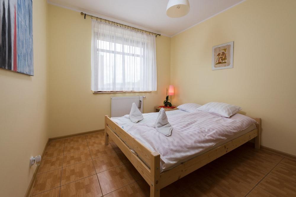 Apartinfo Aura Apartments