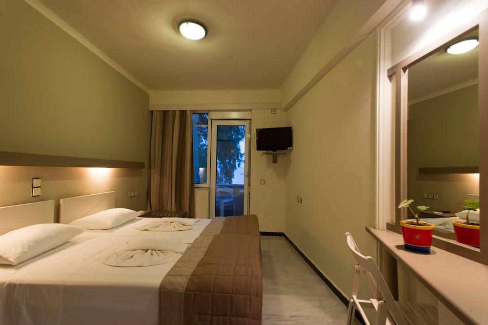 Seafalios Apartments