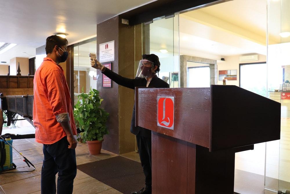 Aakar Lords Inn Saputara