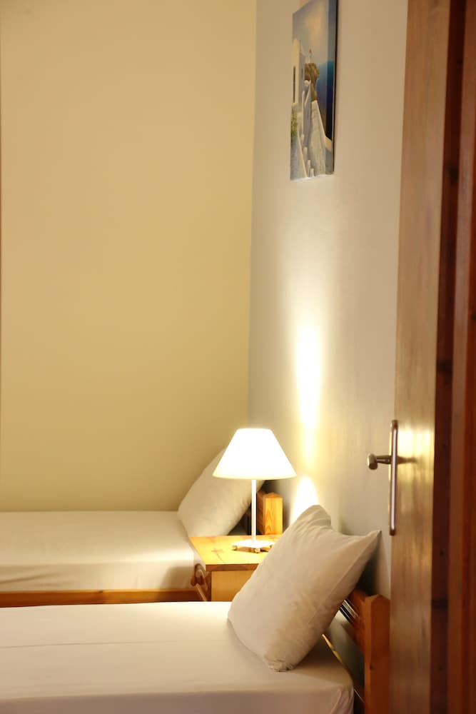 Oasis Rooms & Studios