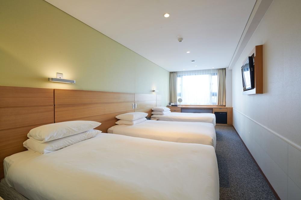 NINE TREE BY PARNAS SEOUL MYEONDONG 1