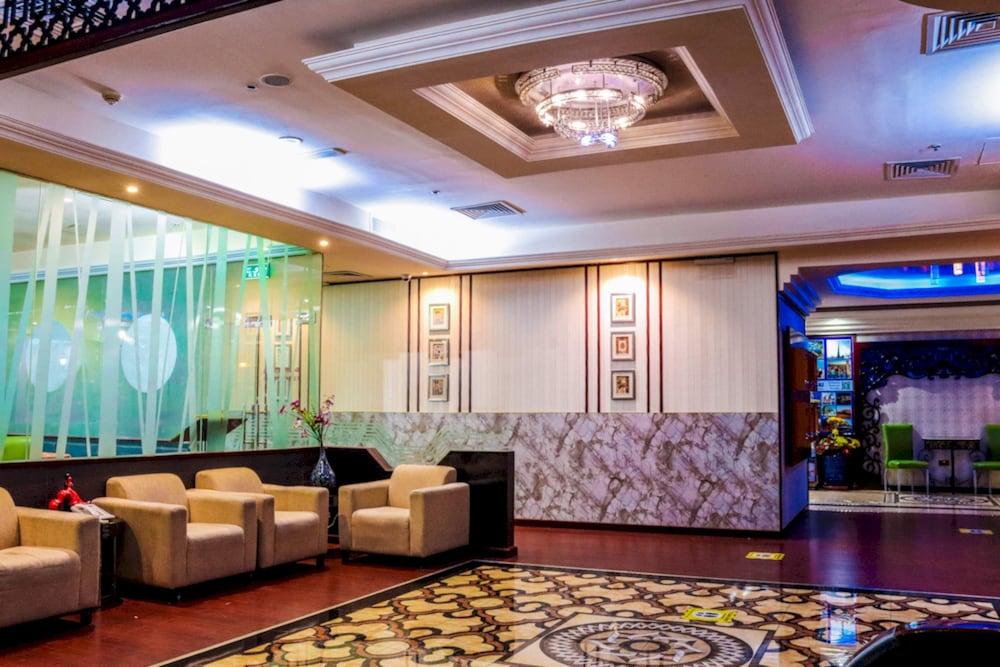 Palette Phoenix Hotel