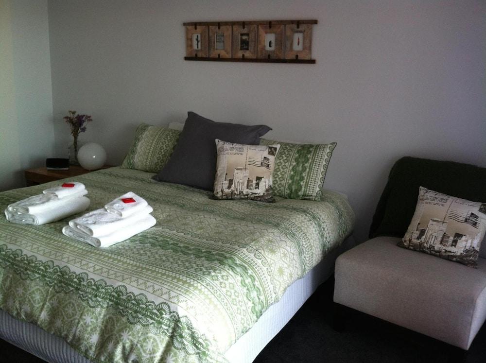 Corinella On The Esplanade Bed & Breakfast