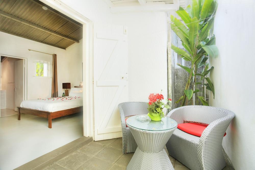 Esprit Libre Restaurant and Guest House