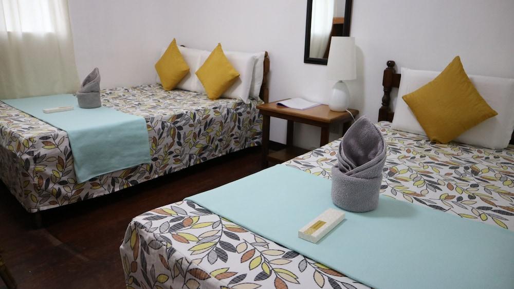 Lolo Oyong Pension House