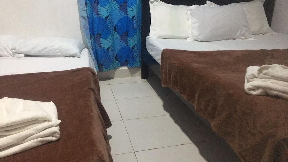 Acacia Sunset Village Inn