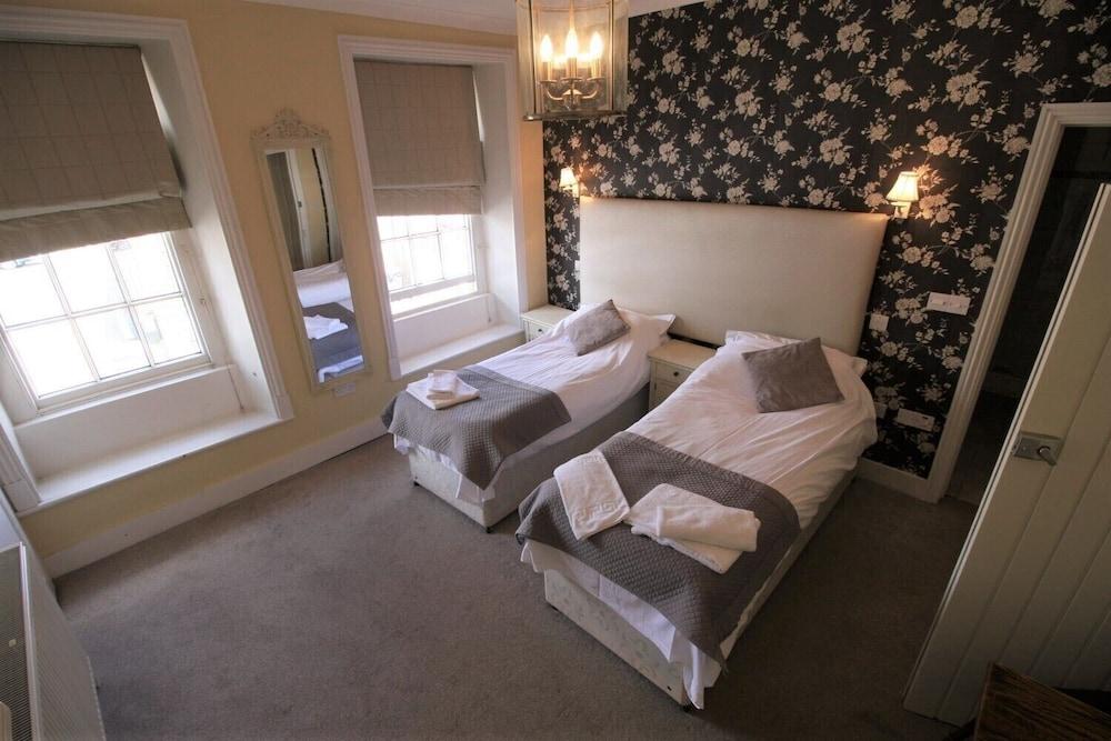 The Saracens Head Hotel