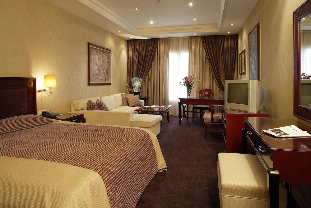 Theoxenia House Hotel