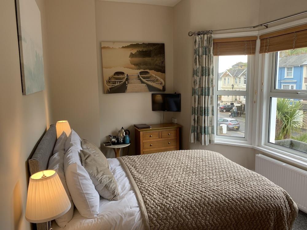 The Chestnuts Guest House