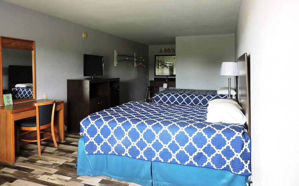 Riata Inn Crystal City