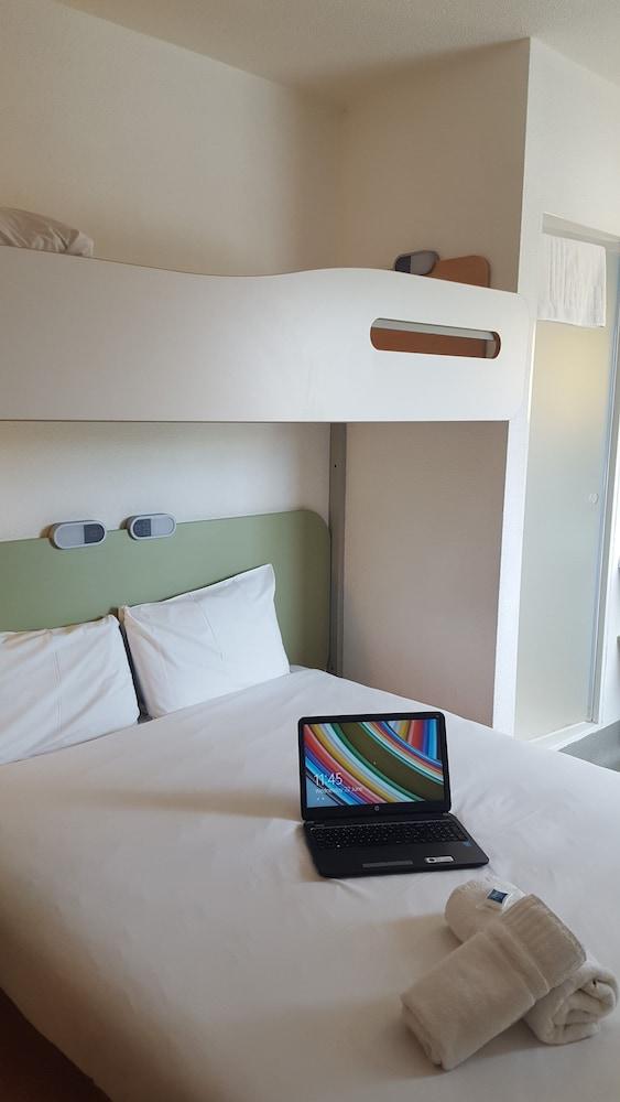 ibis budget Leeds Centre Crown Point Road