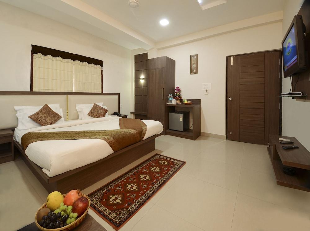 Hotel Maniram Palace