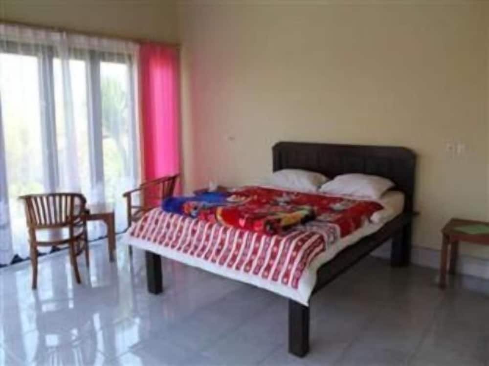 Astradana Hotel & Restaurant