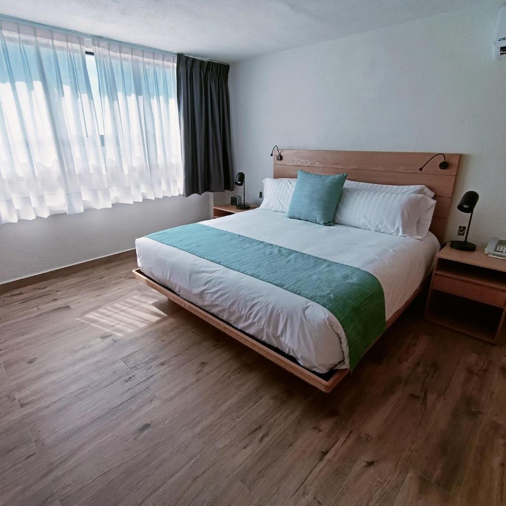 Sunrock Hotel and Suites