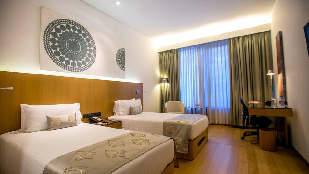 Vivanta Chennai IT Expressway