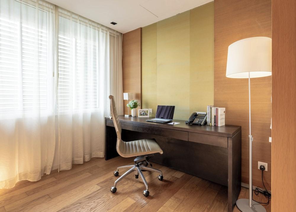 Lanson Place Bukit Ceylon