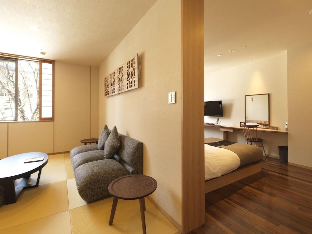 Niseko Konbu Onsen Tsuruga Besso Moku No Sho