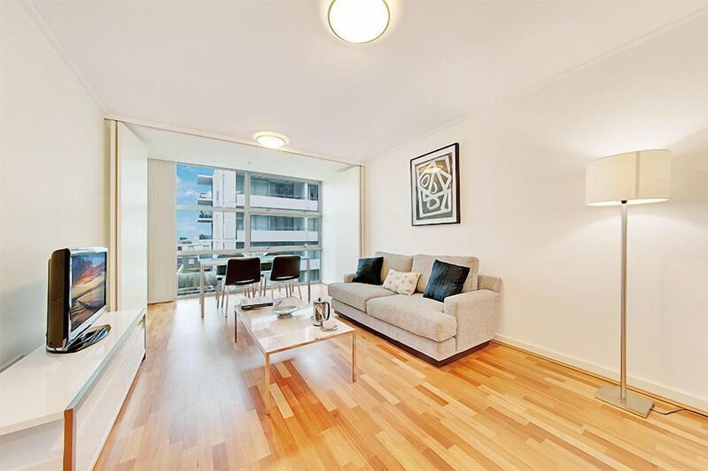 Wyndel Apartments - Nexus