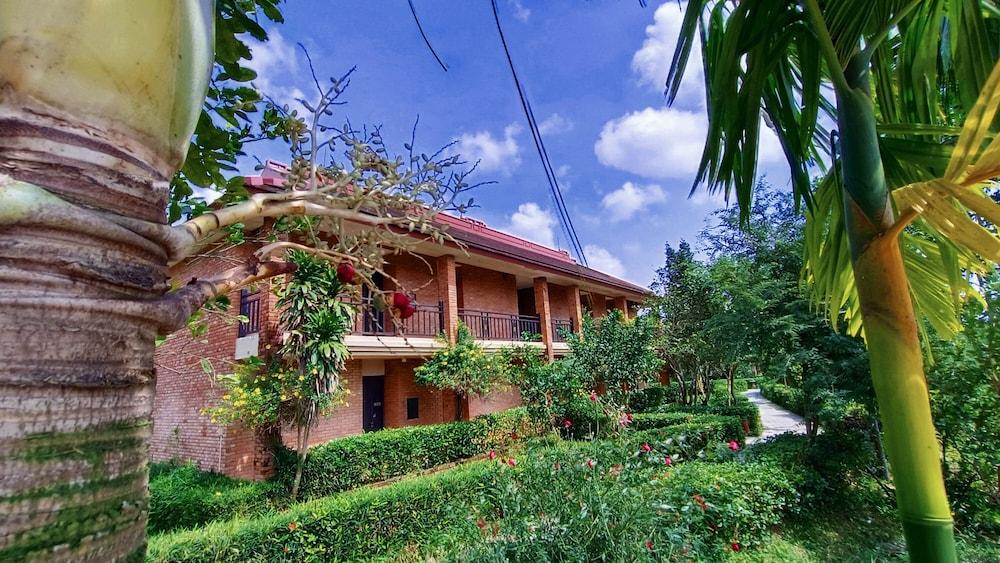 Hue Riverside Boutique Resort & Spa