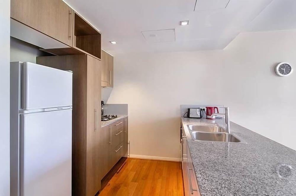 Wyndel Apartments - Harbour Watch