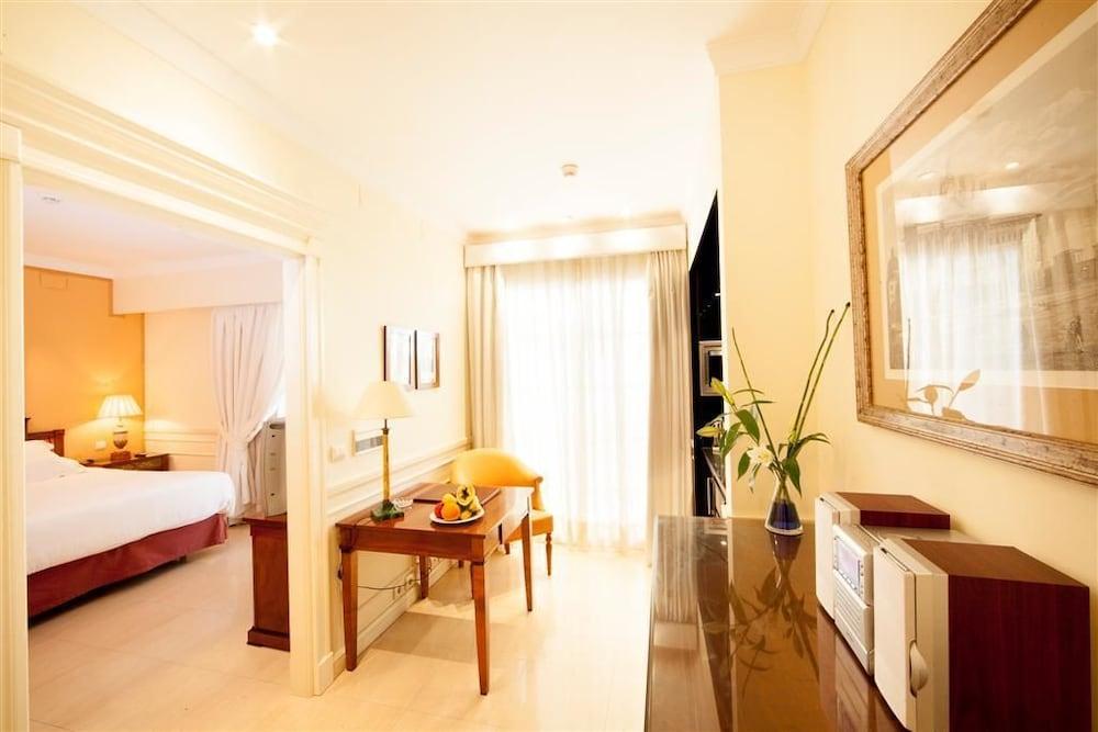 Apartamentos Guadalpin Boutique