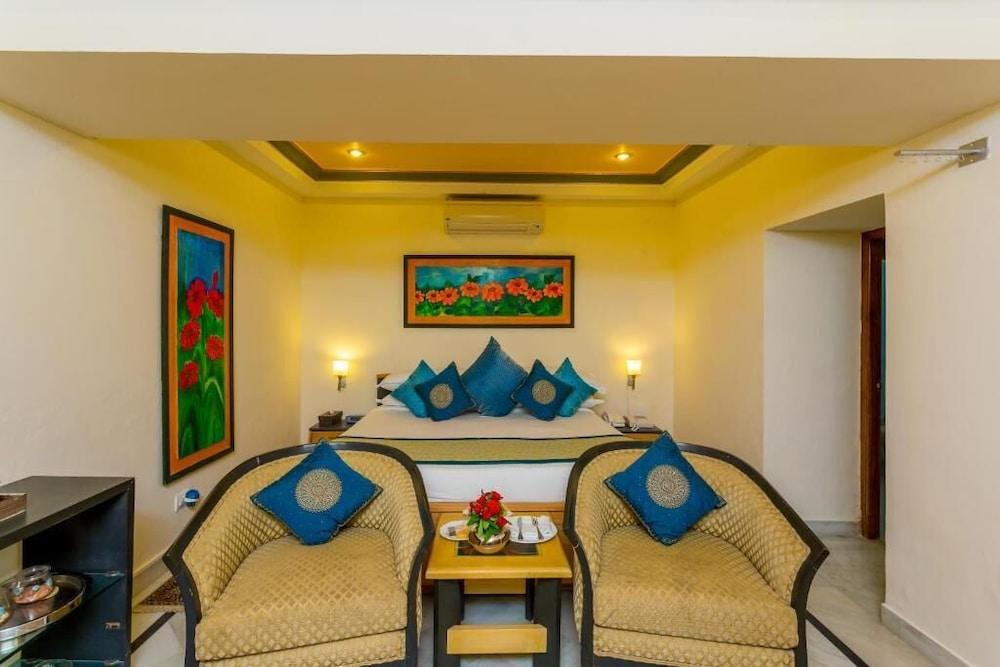 Jagmandir Island Palace