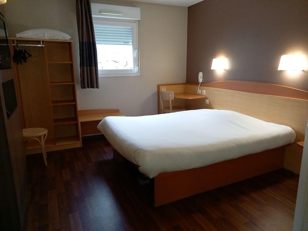 B&B HOTEL Saint-Etienne Monthieu