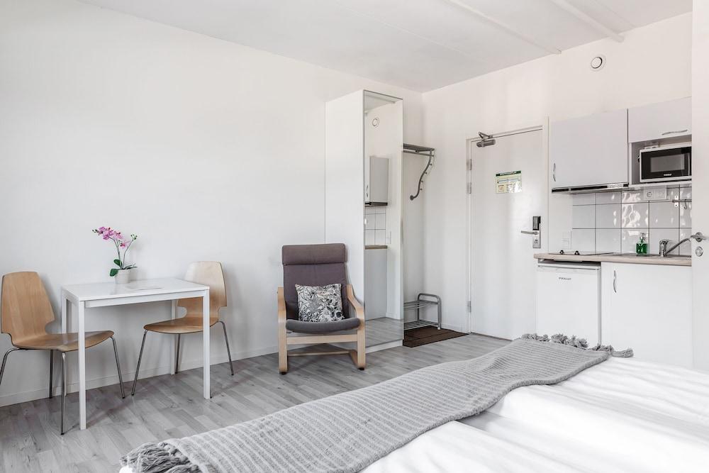 Part-Time Home Slagsta Strand