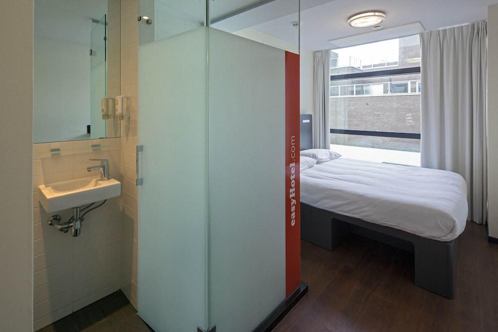 easyHotel Rotterdam City Centre