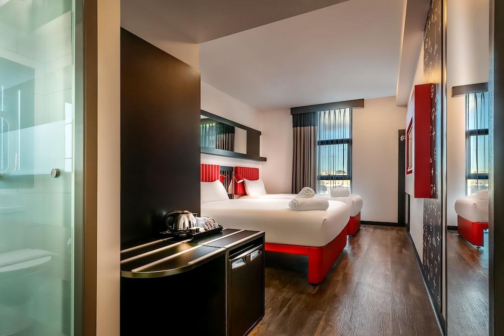 Essence Hotel Carlton