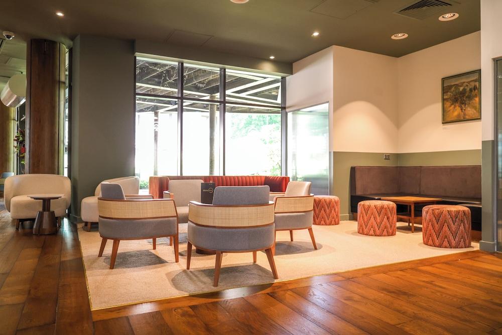 The Orchard Hotel & Restaurant