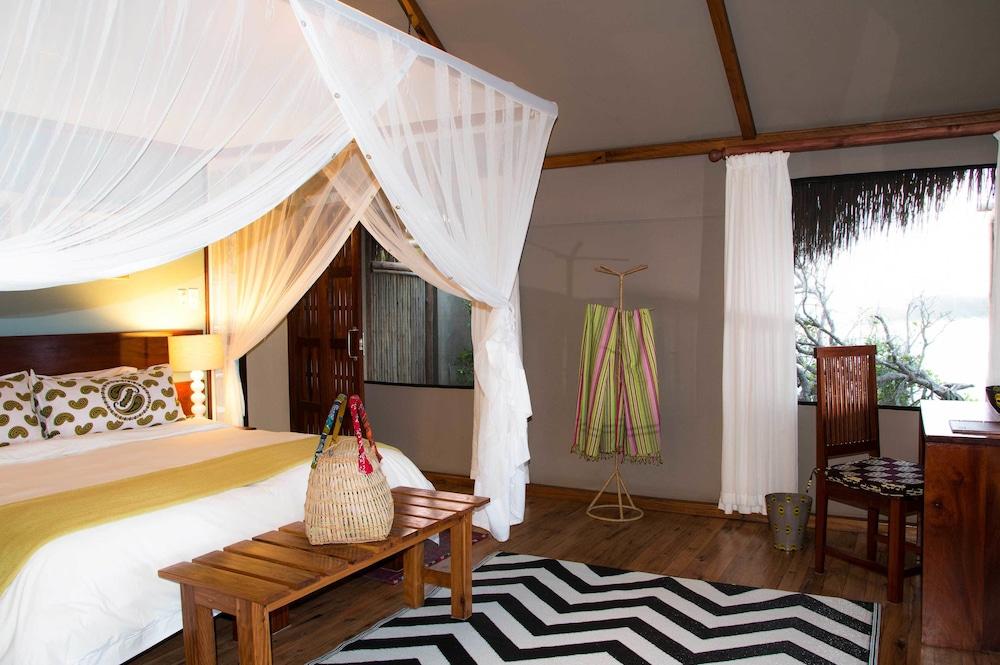 Machangulo Beach Lodge