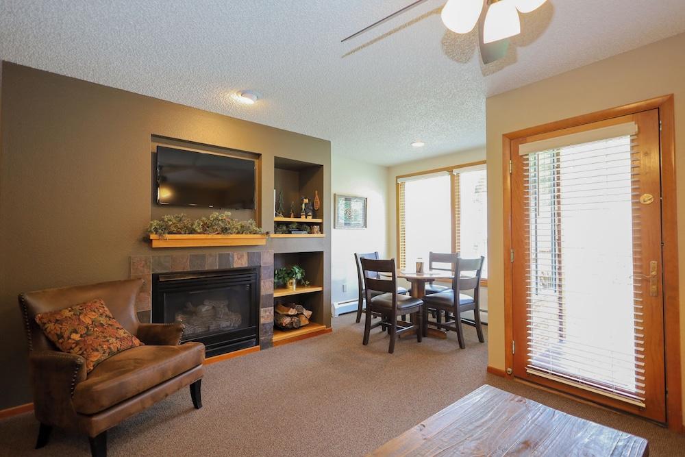 Aspen Winds on Fall River