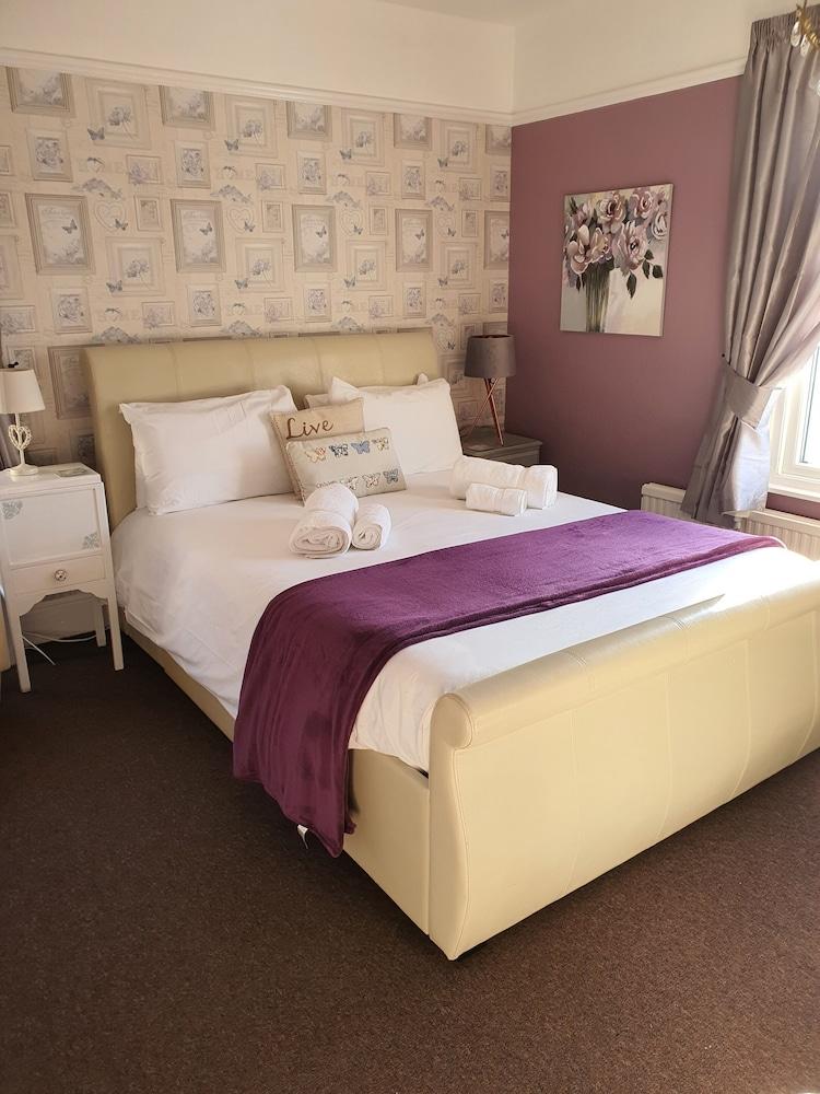 Hooray Henrys Sheringham