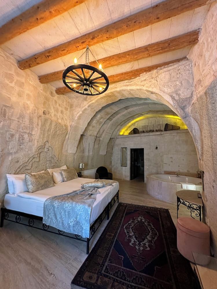 Ortahisar Cave Hotel