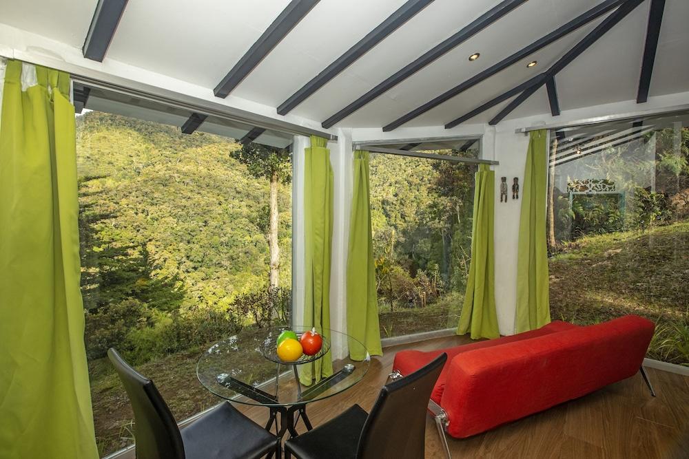 Dantica Cloud Forest Lodge