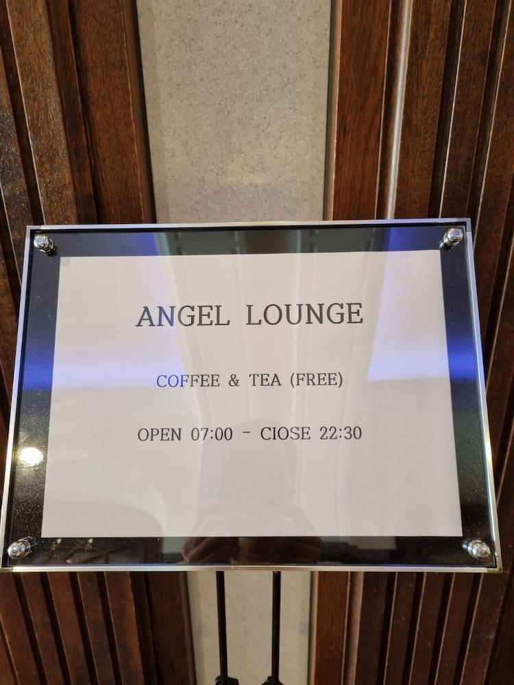 Angel Hotel