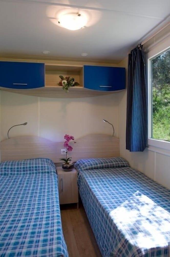 Camping Villaggio Cerquestra