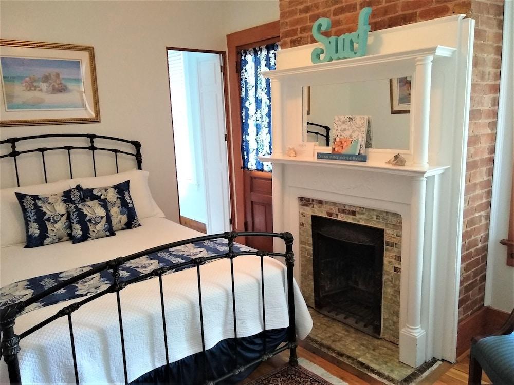 Surf Song Bed & Breakfast