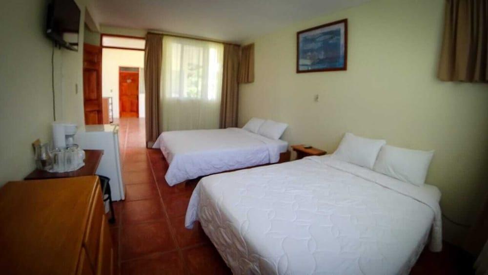 Hotel & Villas Huetares