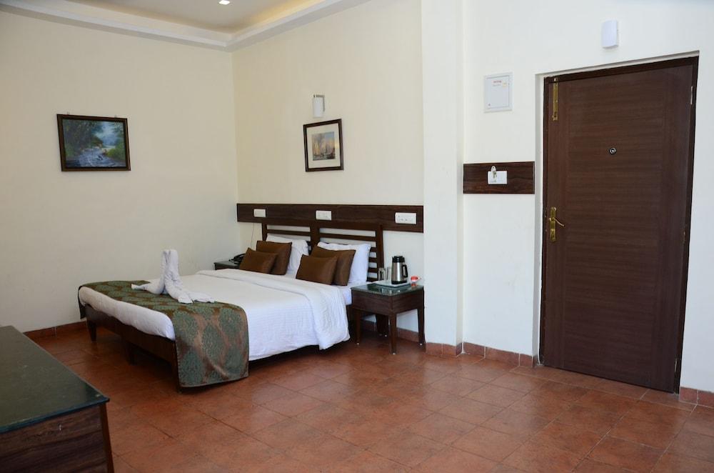 Upper Deck Resort - Stay and Relax at the Highest Peak Lonavala