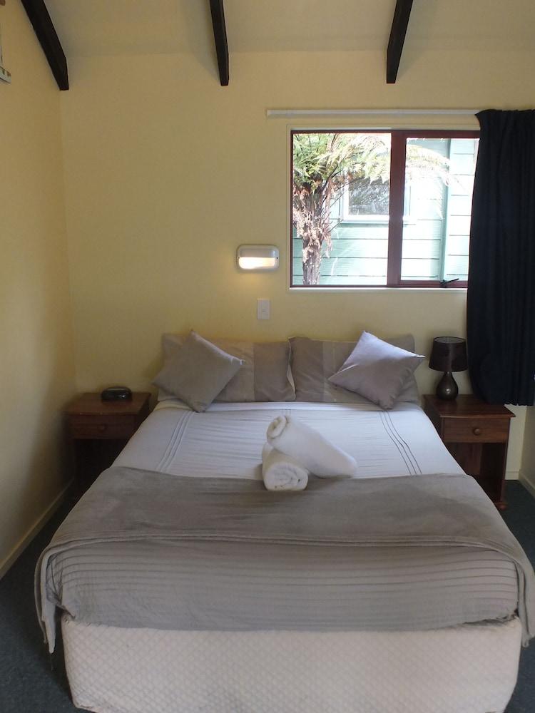 Glow Worm Accommodation - Hostel