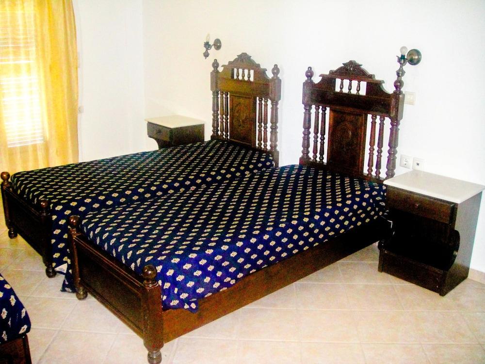 Maistrali Studios & Apartments