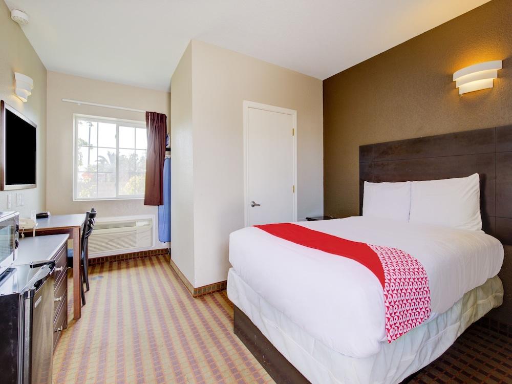 Hotel O Dilley Main St TX