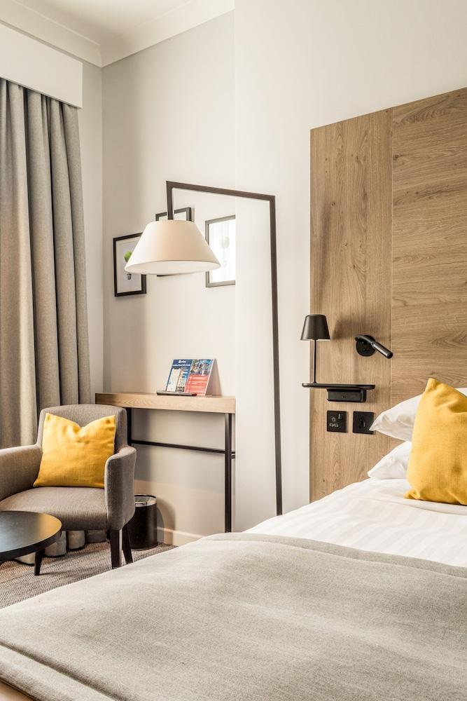 The Princes Square Hotel