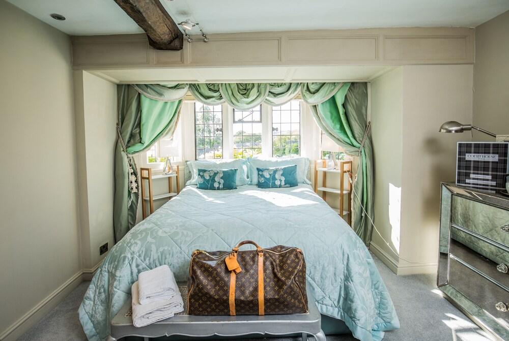 Court House Manor Luxury B&B